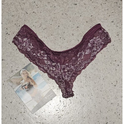 Mein weinroter String