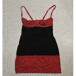 Schwarz/rotes Kleidchen...
